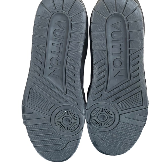 NOT FOR SALE Louis Vuitton Staff Trainer Black Suede Size 10.5 - Picture 10 of 16